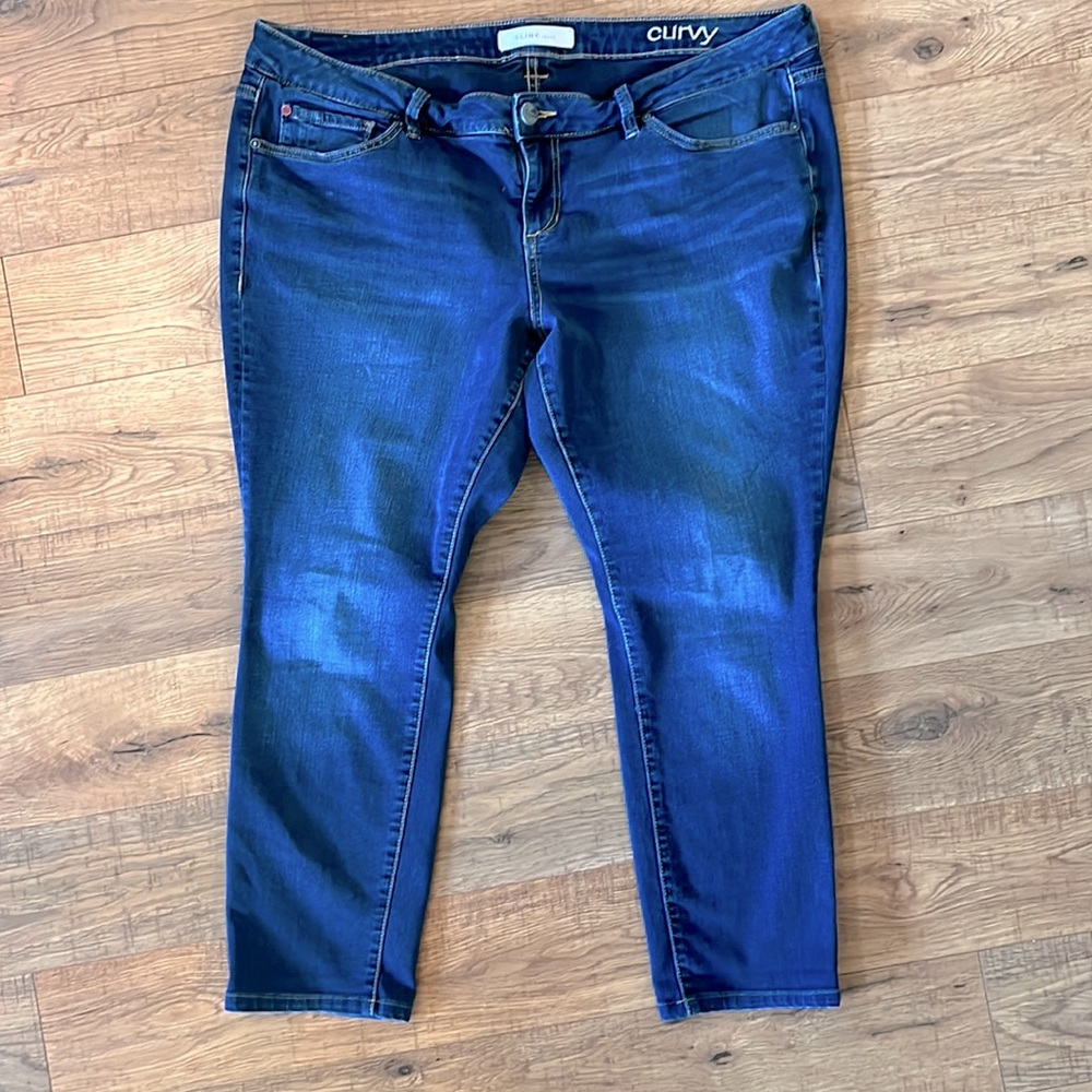 SLINK Mid-Rise Curvy Boyfriend Jean